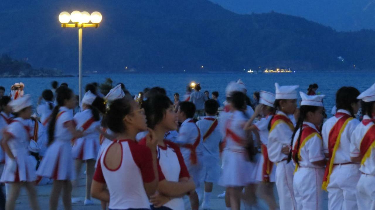 Hotel Hong Hac Nha Trang Esterno foto